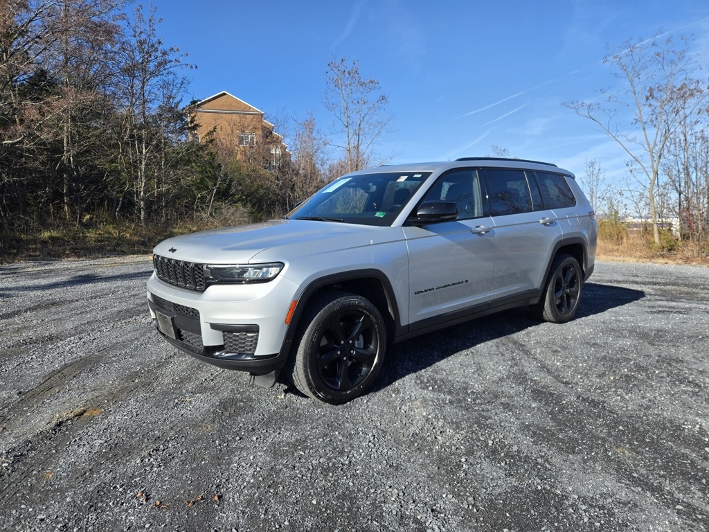 2021 Jeep Grand Cherokee Altitude photo 3