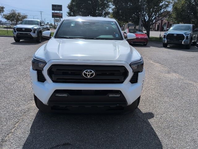 2025 Toyota Tacoma SR5 photo 11