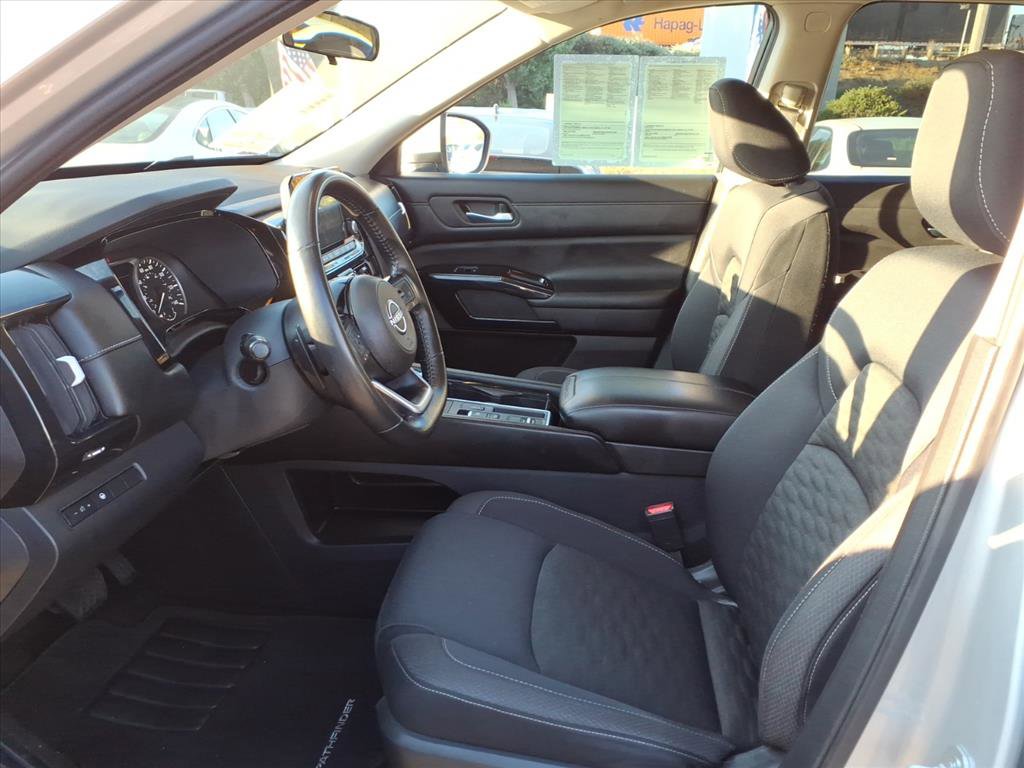 2022 Nissan Pathfinder SV photo 18