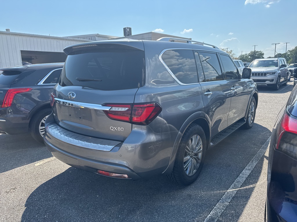 2020 Infiniti QX80 Luxe photo 4