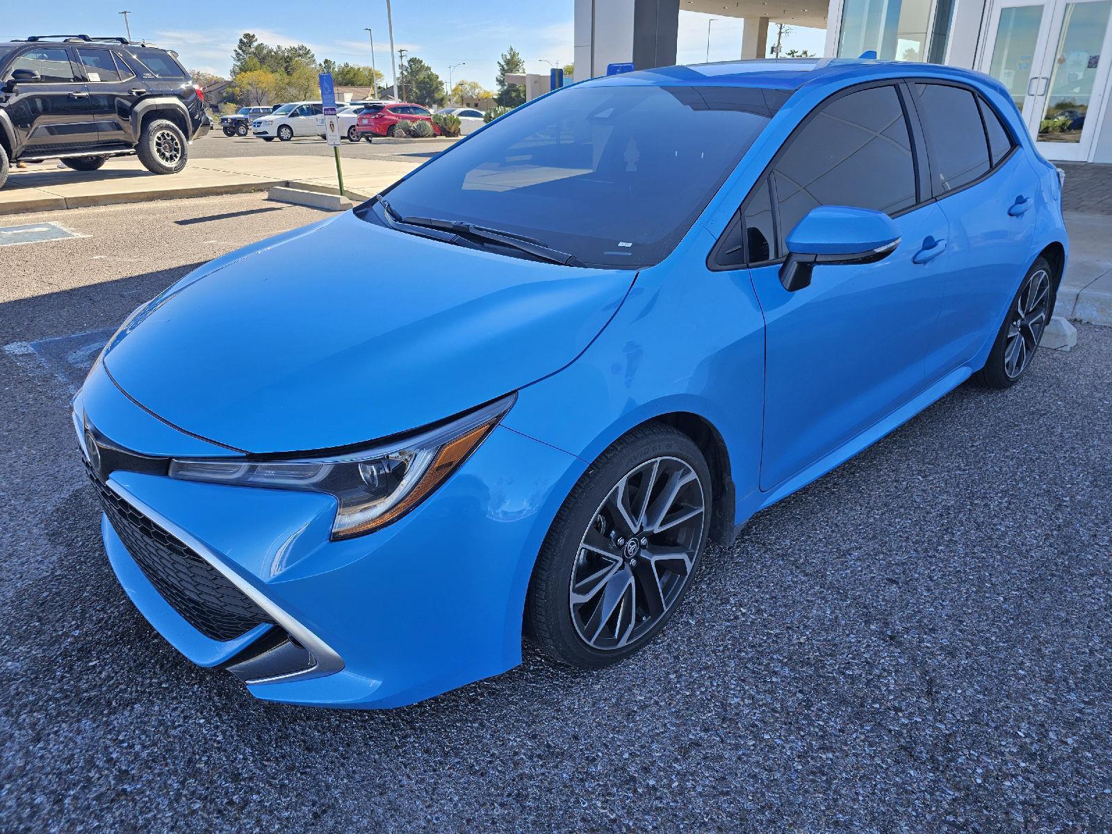 2022 Toyota Corolla Hatchback XSE's photo