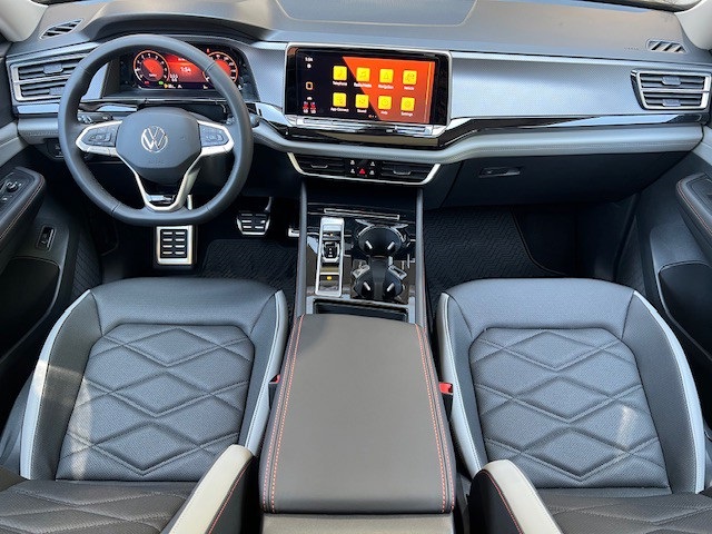 2025 Volkswagen Atlas Peak Edition SE photo 15