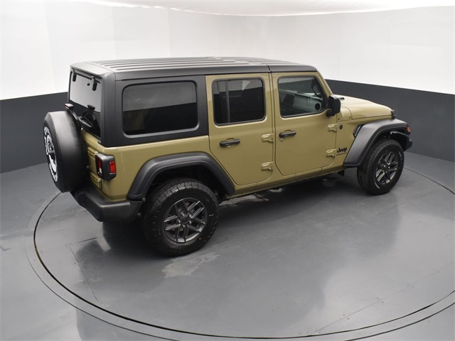 2025 Jeep Wrangler photo 17