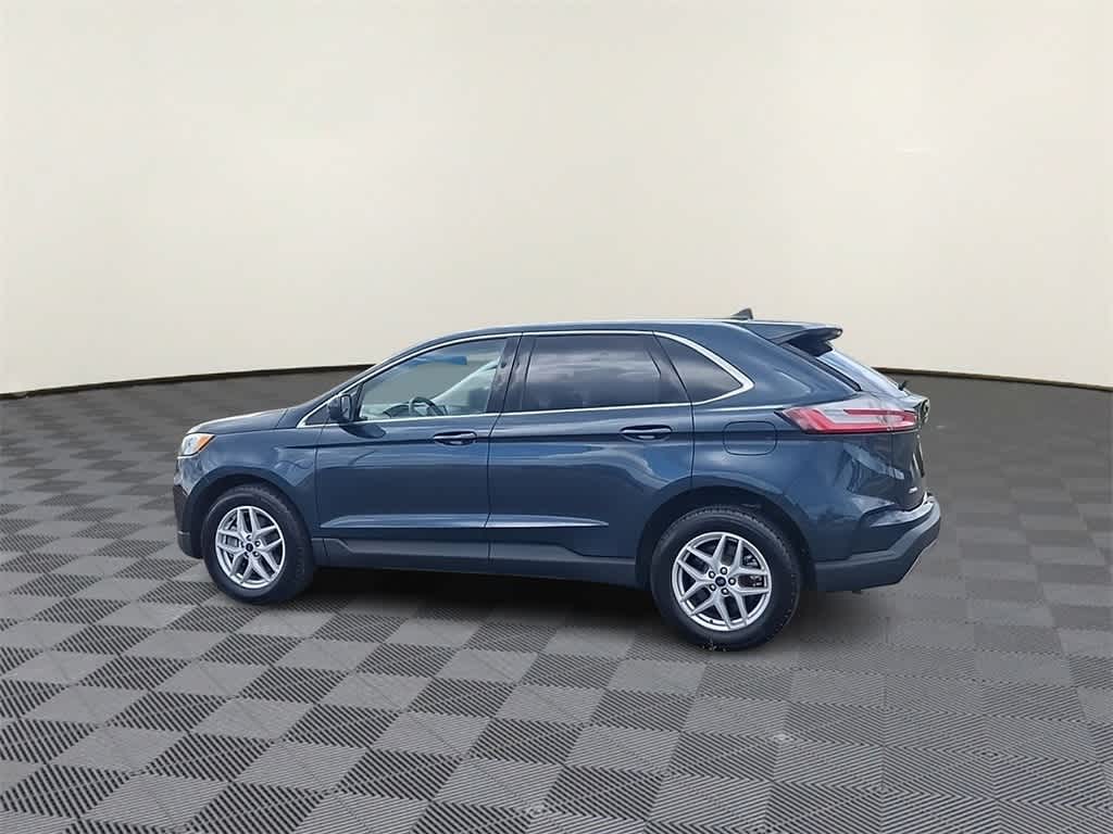 2022 Ford Edge SEL photo 3