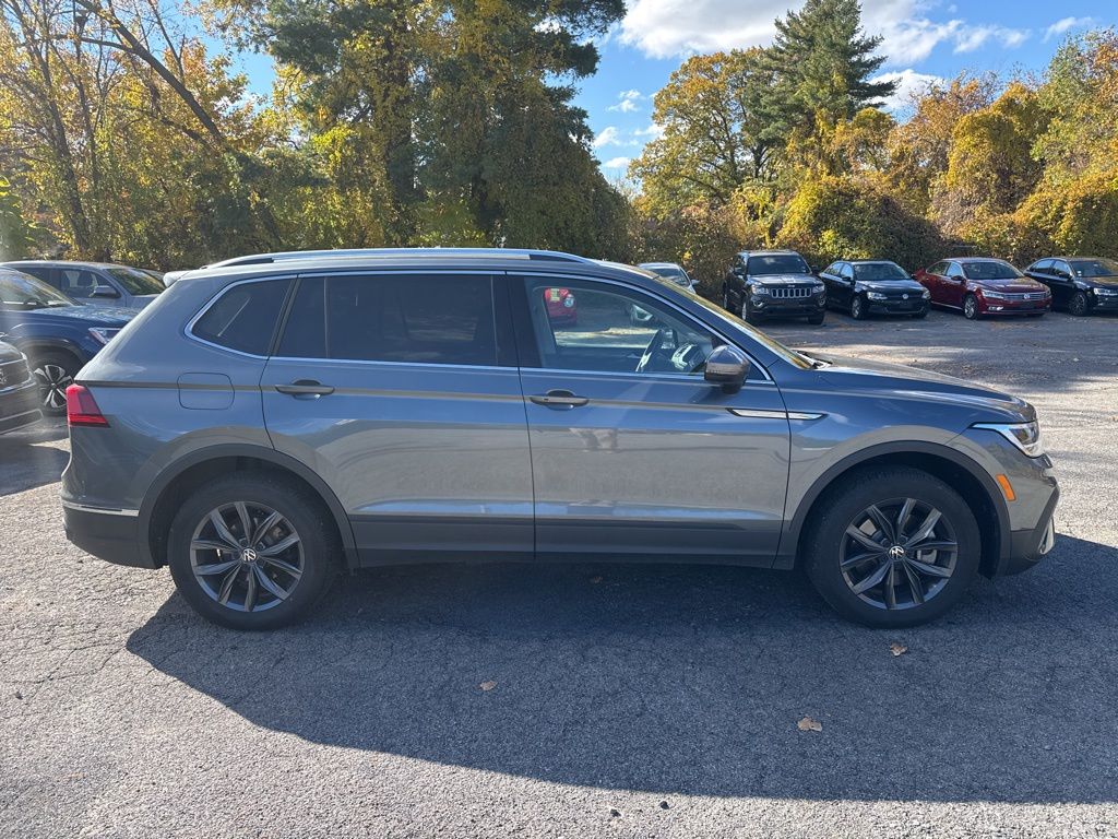 2023 Volkswagen Tiguan SE photo 4