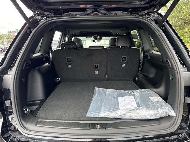 2025 Jeep Grand Cherokee Altitude photo 30