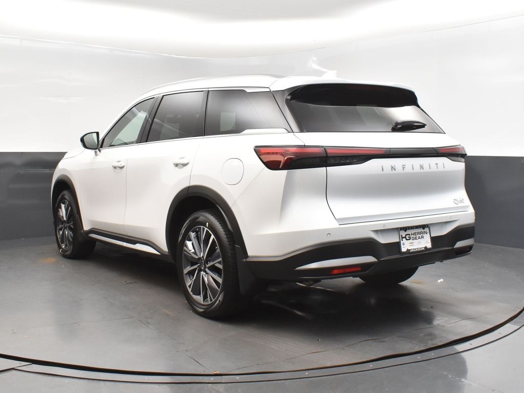 2026 Infiniti QX60 Luxe photo 3