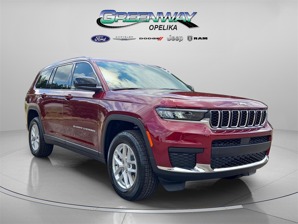2025 Jeep Grand Cherokee L Laredo's photo