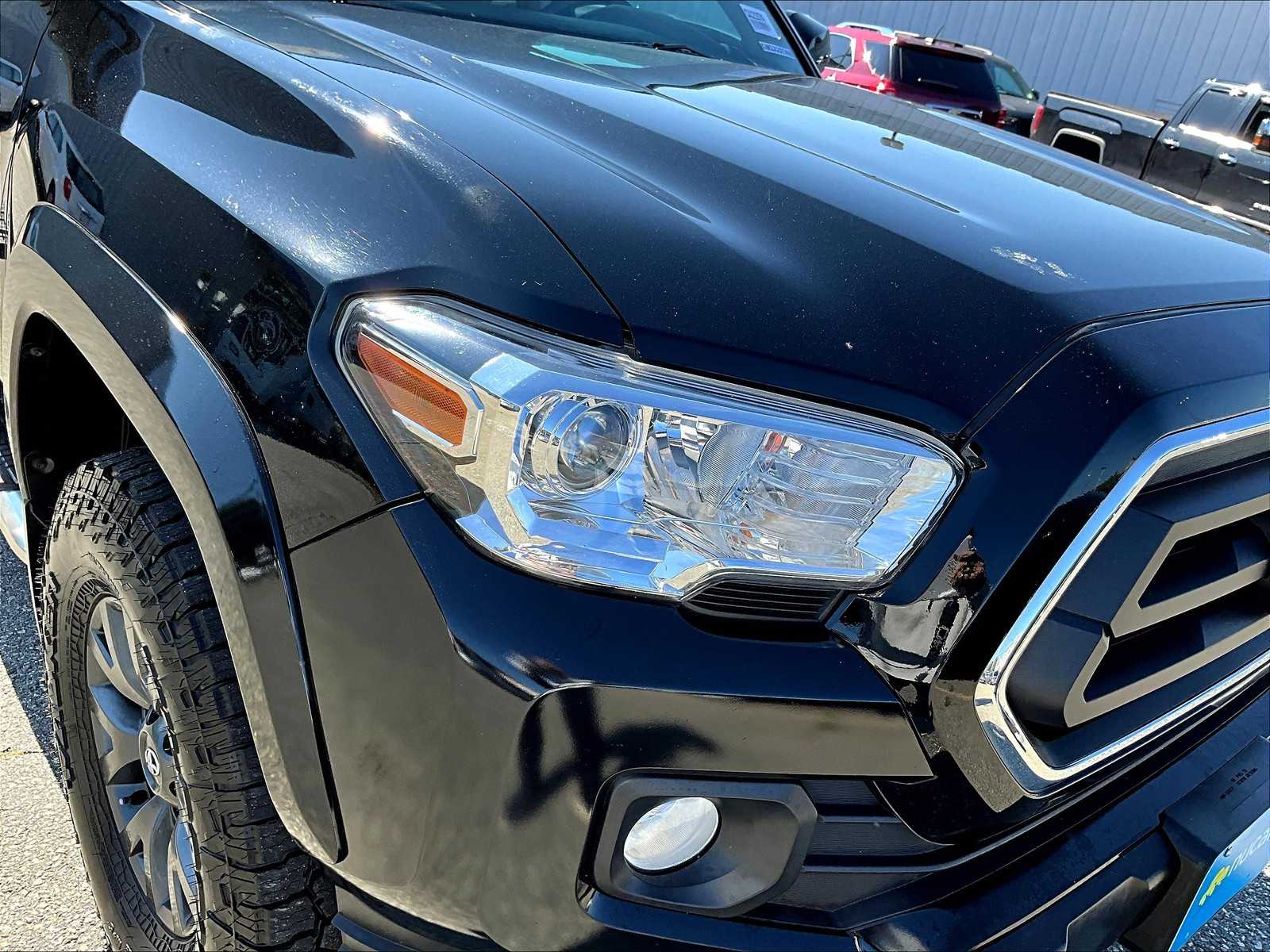 2021 Toyota Tacoma SR5 photo 31