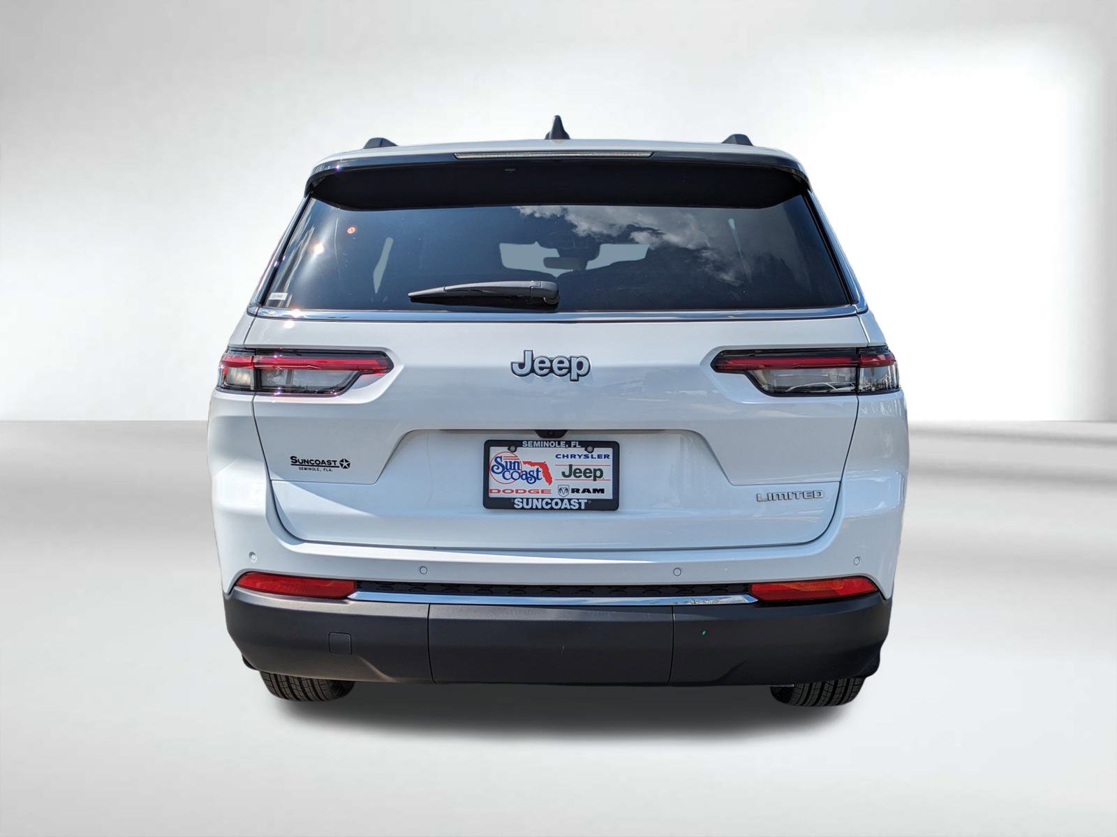 2025 Jeep Grand Cherokee Limited photo 3