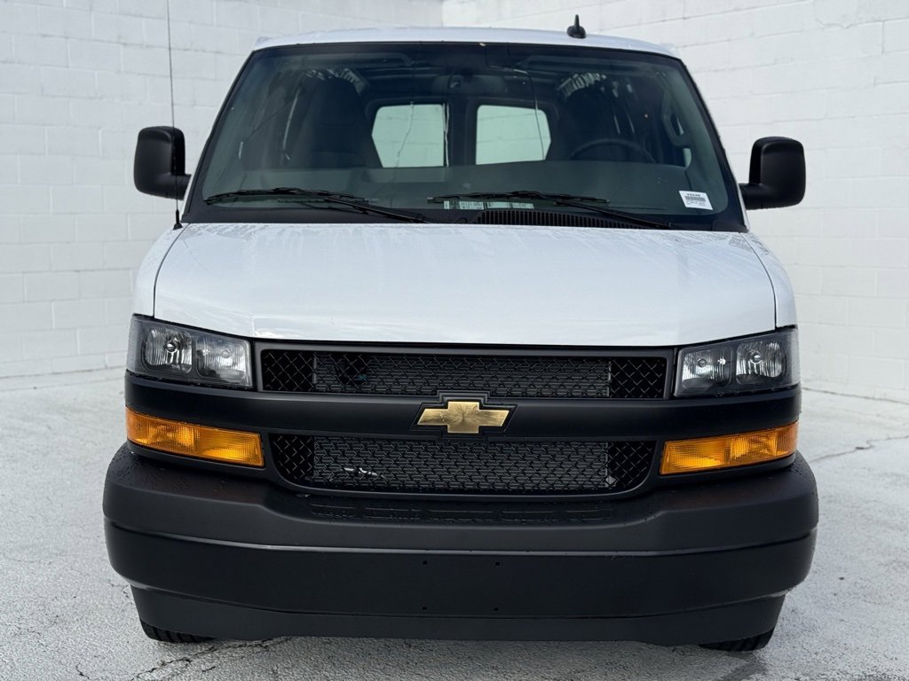 2025 Chevrolet Express Cargo 2500 photo 3