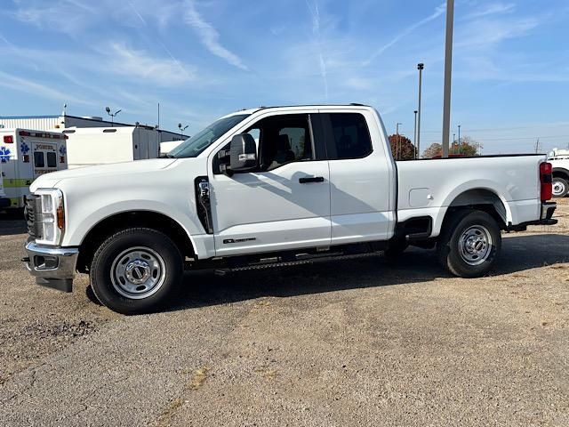 2024 Ford F-350 XL photo 3