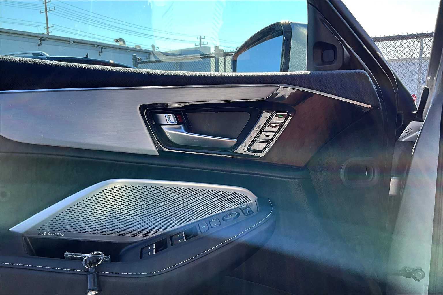 2023 Acura MDX SH-AWD Technology photo 24