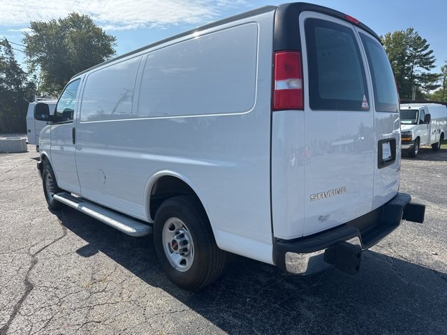 2024 Gmc Savana Cargo 2500 photo 3