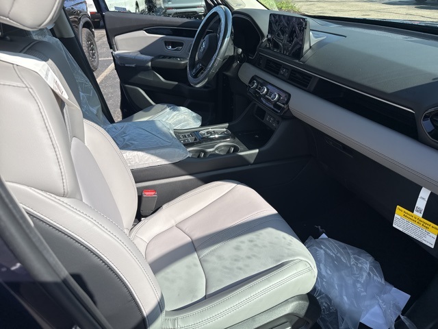 2025 Honda Pilot Touring photo 9