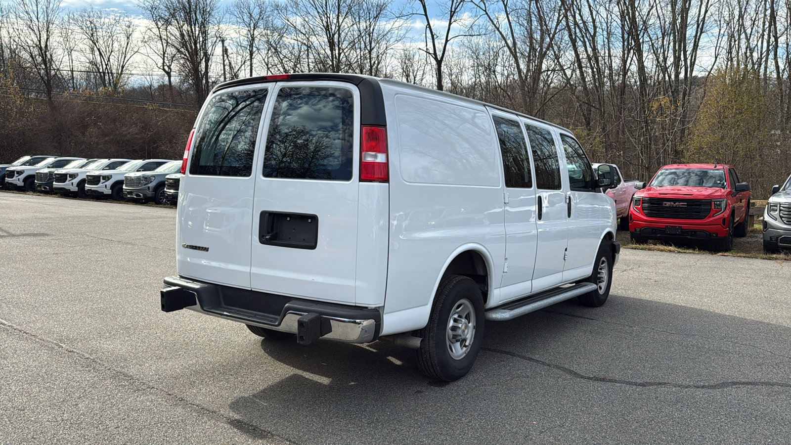 2024 Chevrolet Express Cargo Van Base photo 4