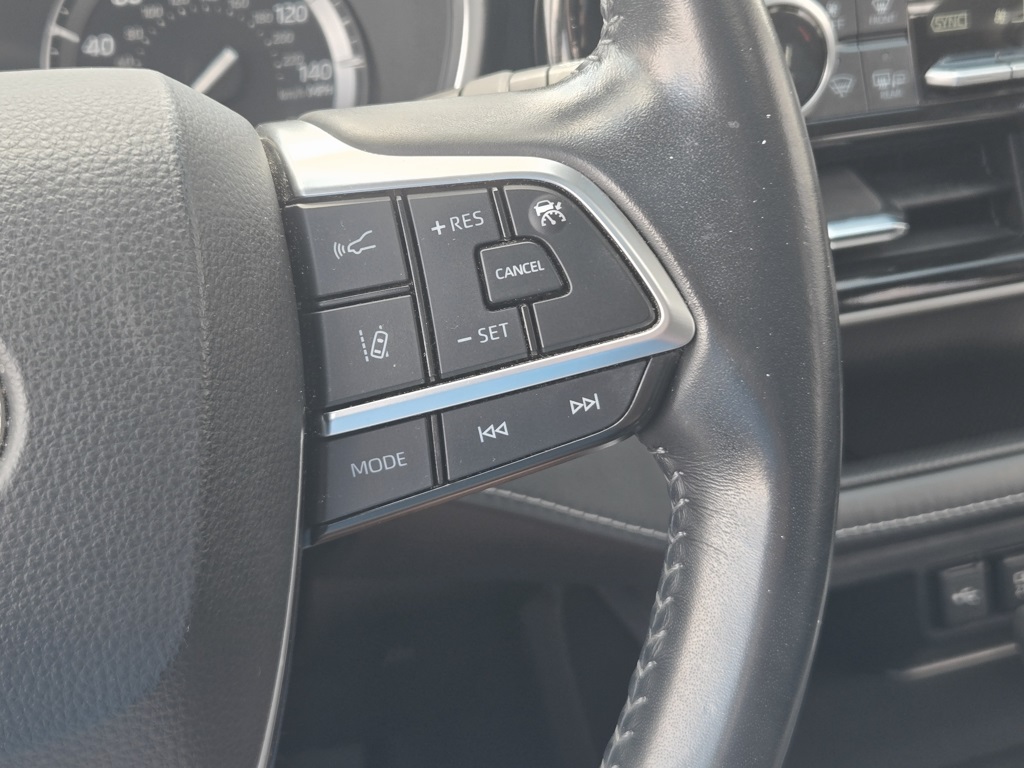 2021 Toyota Highlander XLE photo 27