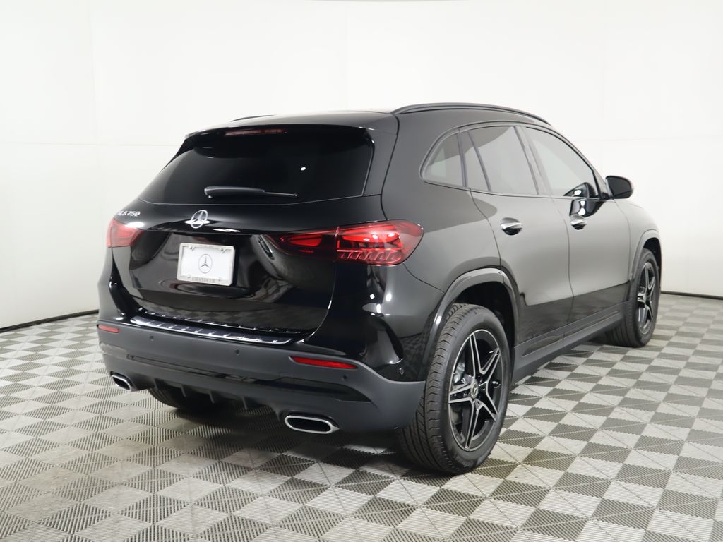 2025 Mercedes Benz GLA 250 photo 5