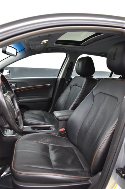 2012 Lincoln MKZ Base photo 9