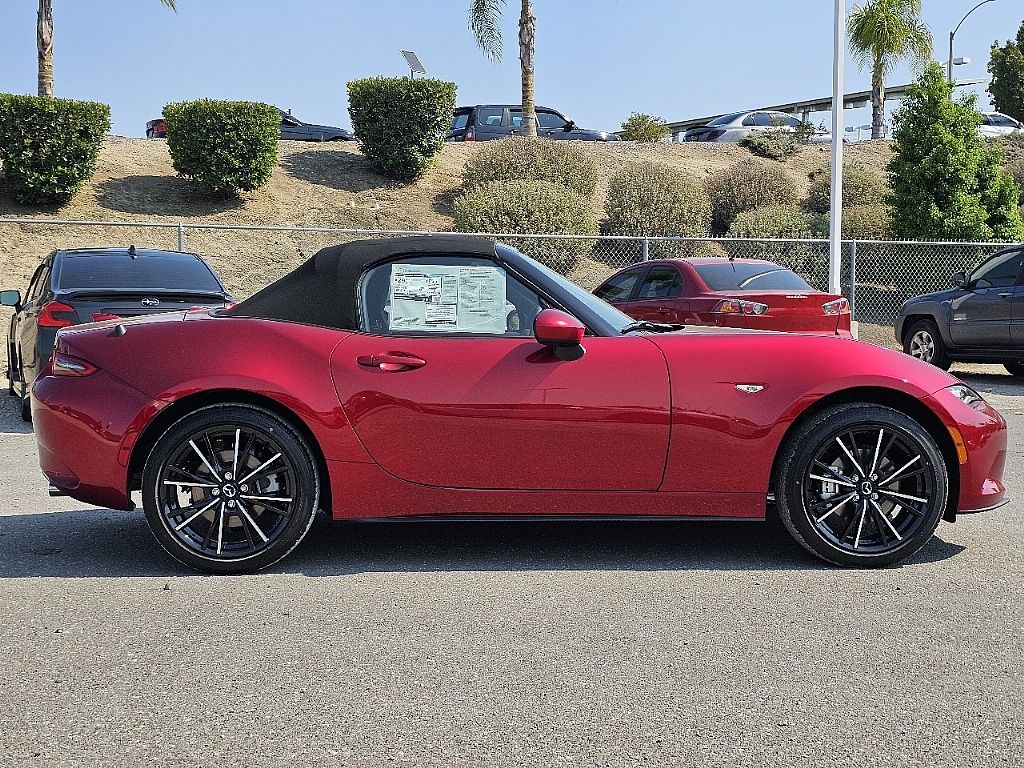 2025 Mazda MX-5 Miata Miata Grand Touring photo 7