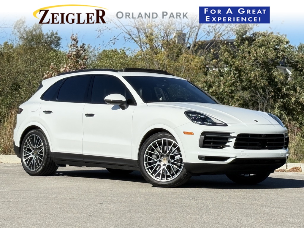 2023 Porsche Cayenne Platinum Edition's photo