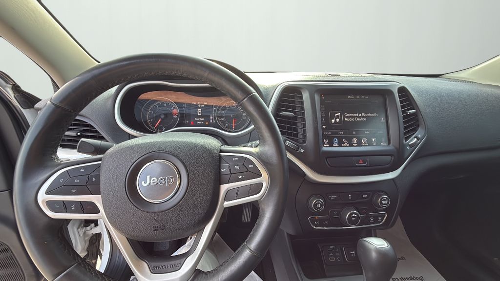 2018 Jeep Cherokee Latitude photo 3