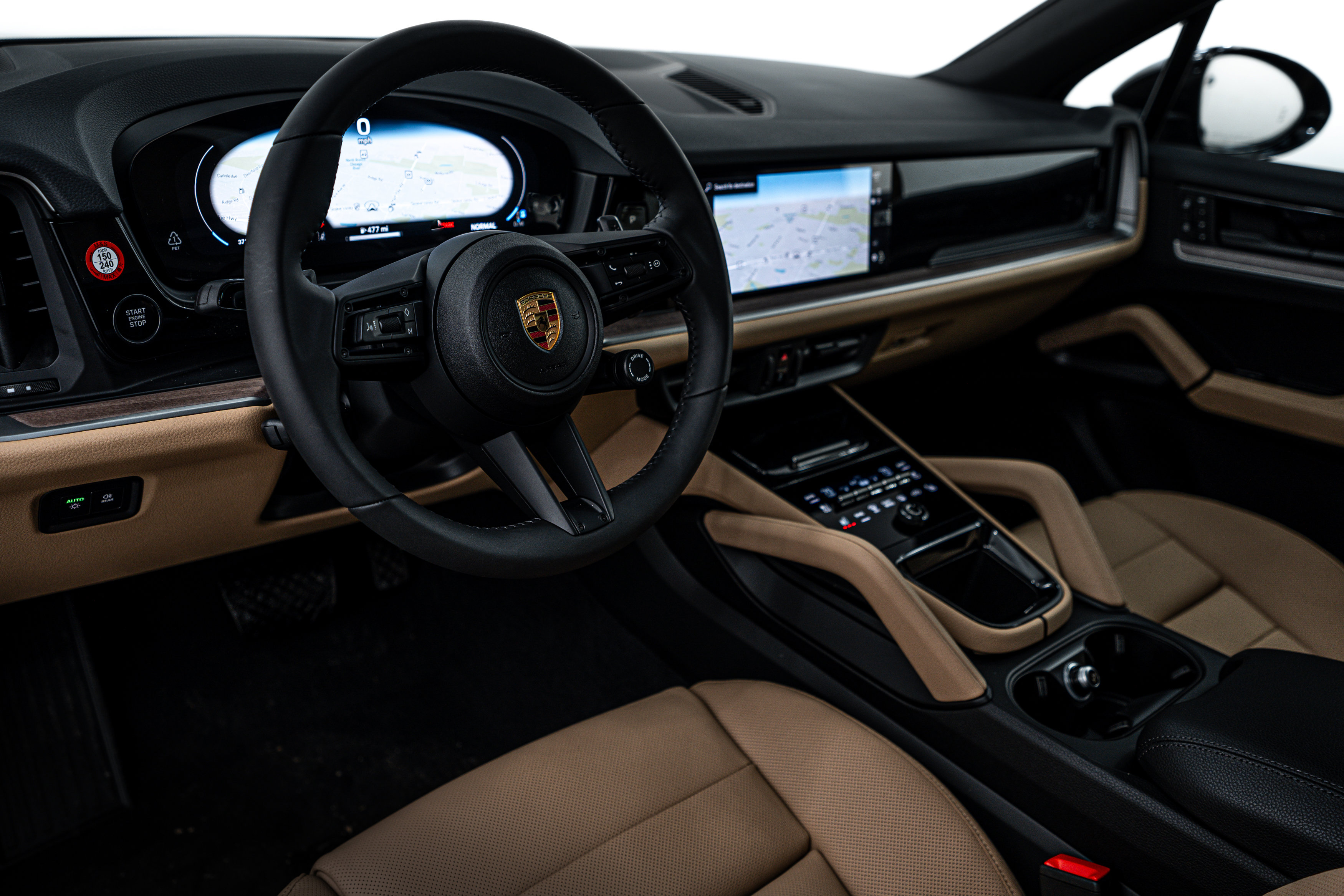 2025 Porsche Cayenne photo 2