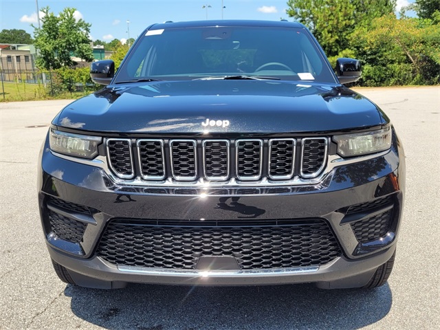 2025 Jeep Grand Cherokee Laredo X photo 2