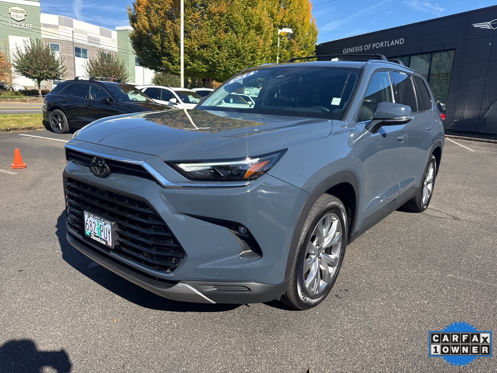 2024 Toyota Grand Highlander Limited AWD photo 3