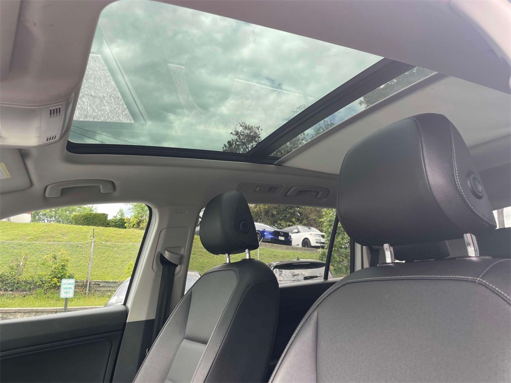 2019 Volkswagen Tiguan SE photo 14