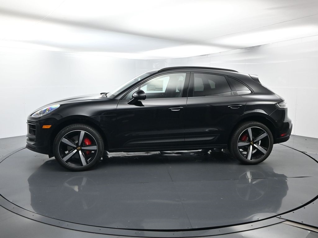2026 Porsche Macan S photo 2