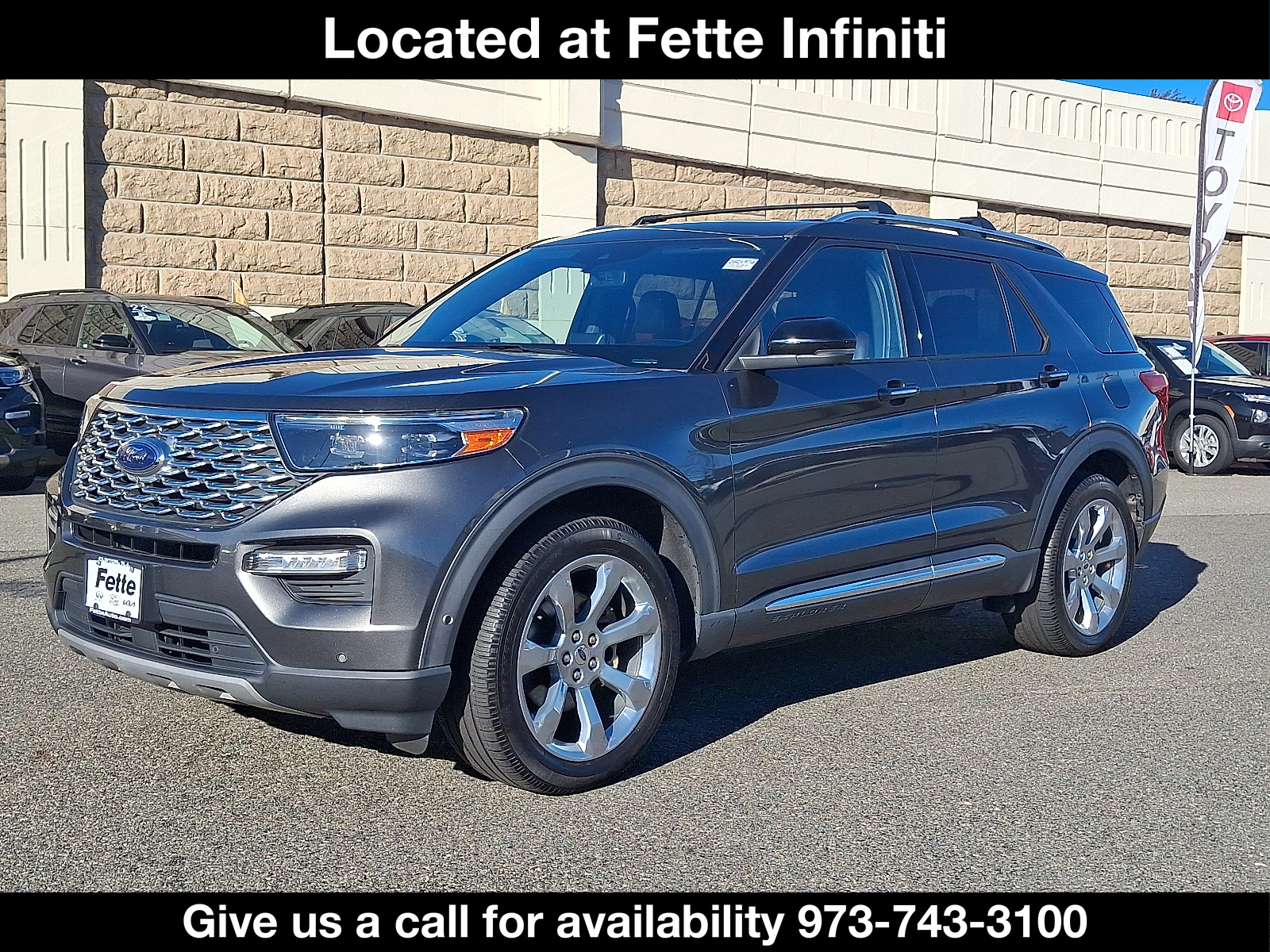 2020 Ford Explorer Platinum's photo