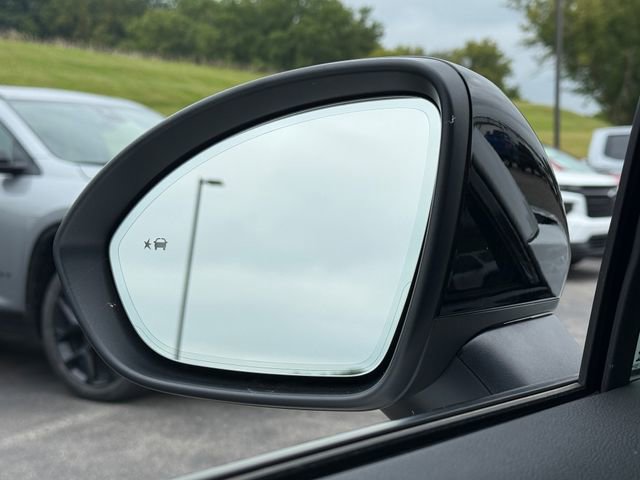 2025 Buick Envision Sport Touring photo 25
