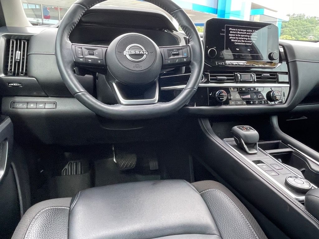 2024 Nissan Pathfinder SL photo 9