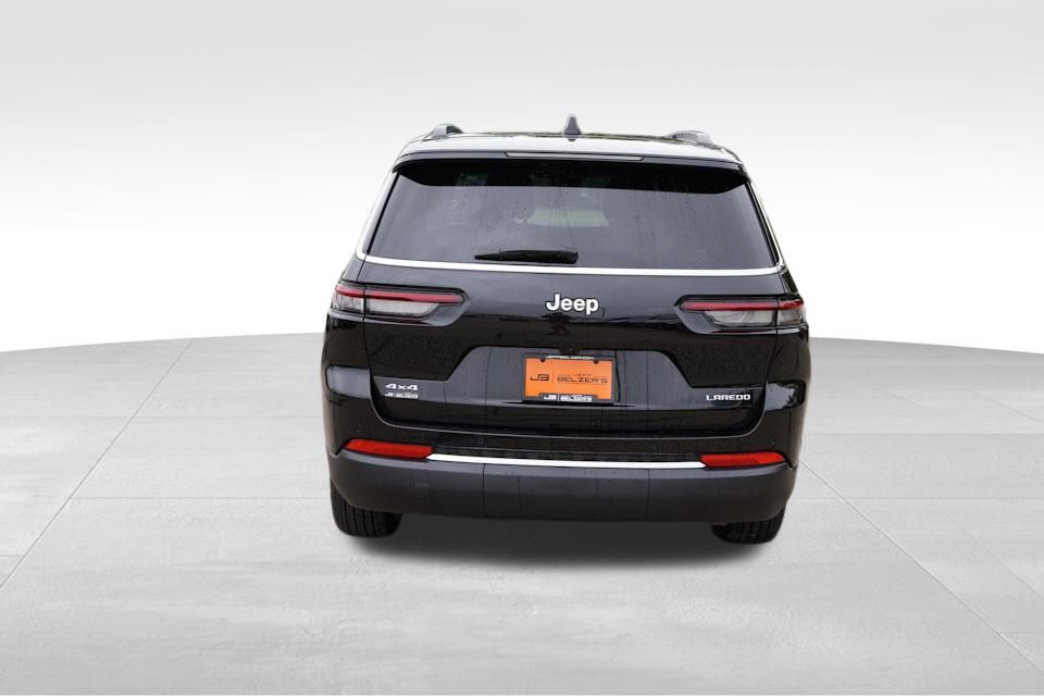 2025 Jeep Grand Cherokee Laredo photo 4