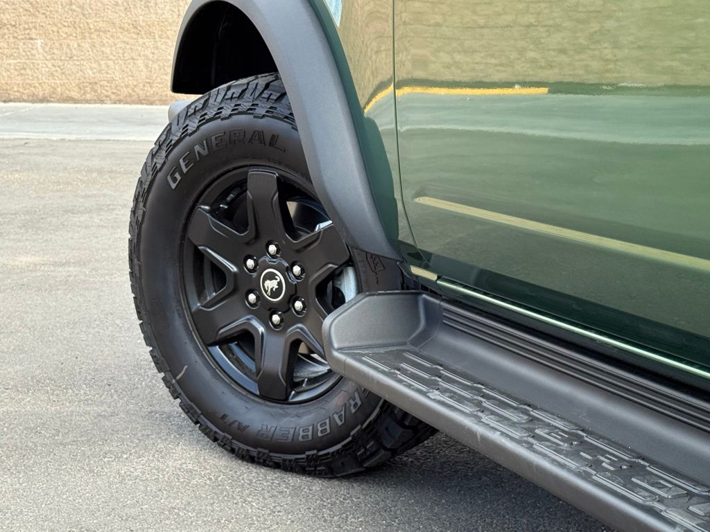 2025 Ford Bronco Outer Banks photo 18