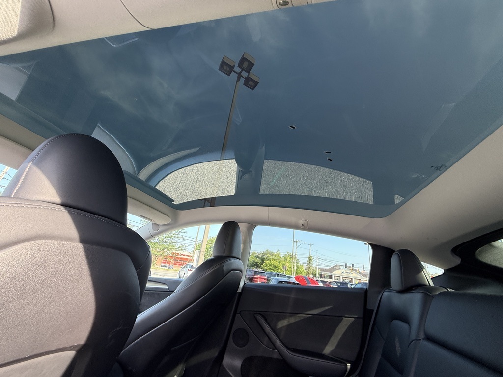 2023 Tesla Model Y Long Range photo 17