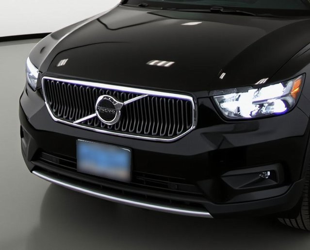 2021 Volvo XC40 Momentum photo 6