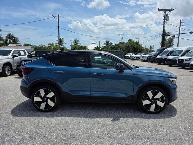 2022 Volvo C40 Recharge photo 7
