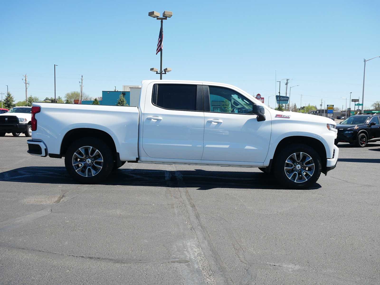 Used 2021 Chevrolet Silverado 1500 RST with VIN 1GCUYEEDXMZ135975 for sale in Brainerd, Minnesota