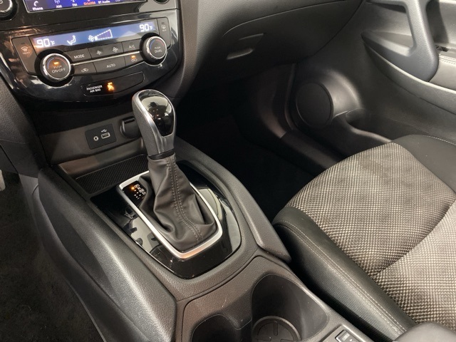 2022 Nissan Rogue Sport SV photo 19