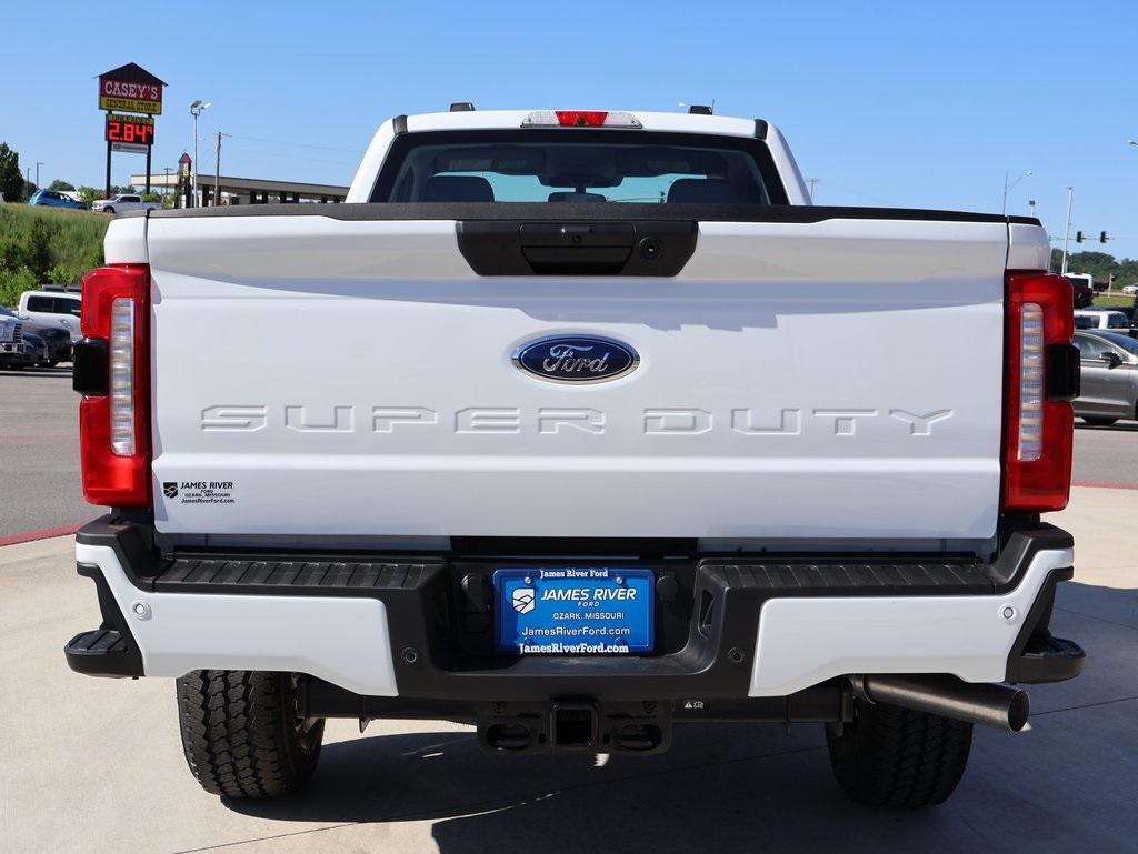 2025 Ford F-250 XL photo 4