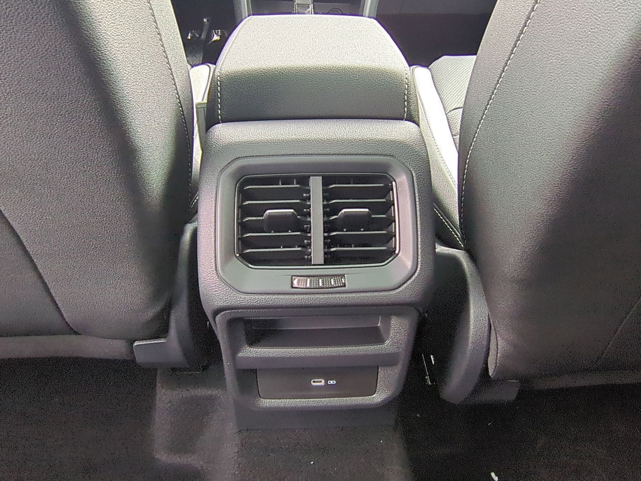 2025 Volkswagen Taos SEL photo 16