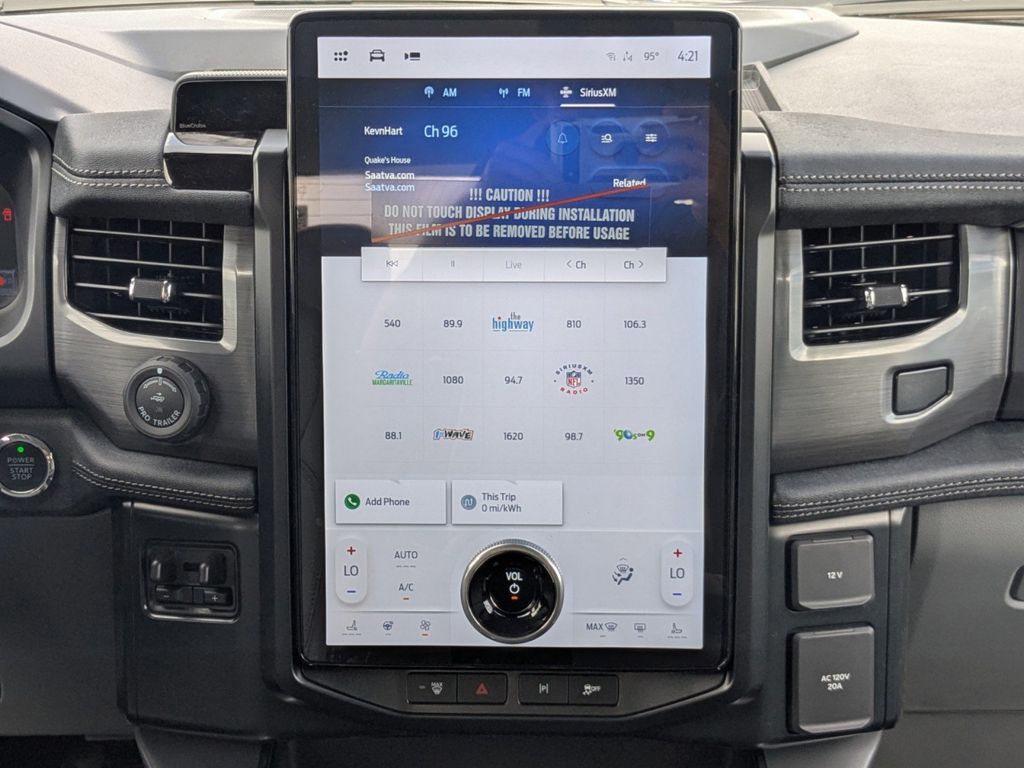 2025 Ford F-150 Lightning photo 17