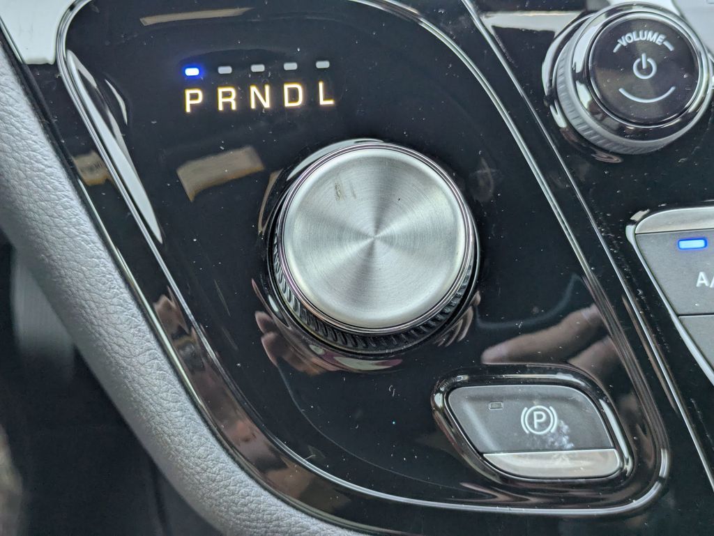 2026 Chrysler Pacifica photo 17