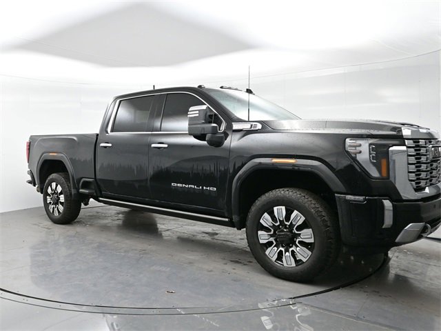 2024 GMC Sierra 2500HD Denali's photo