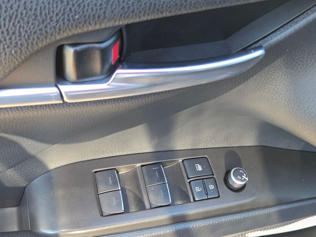 2022 Toyota Camry XSE photo 23