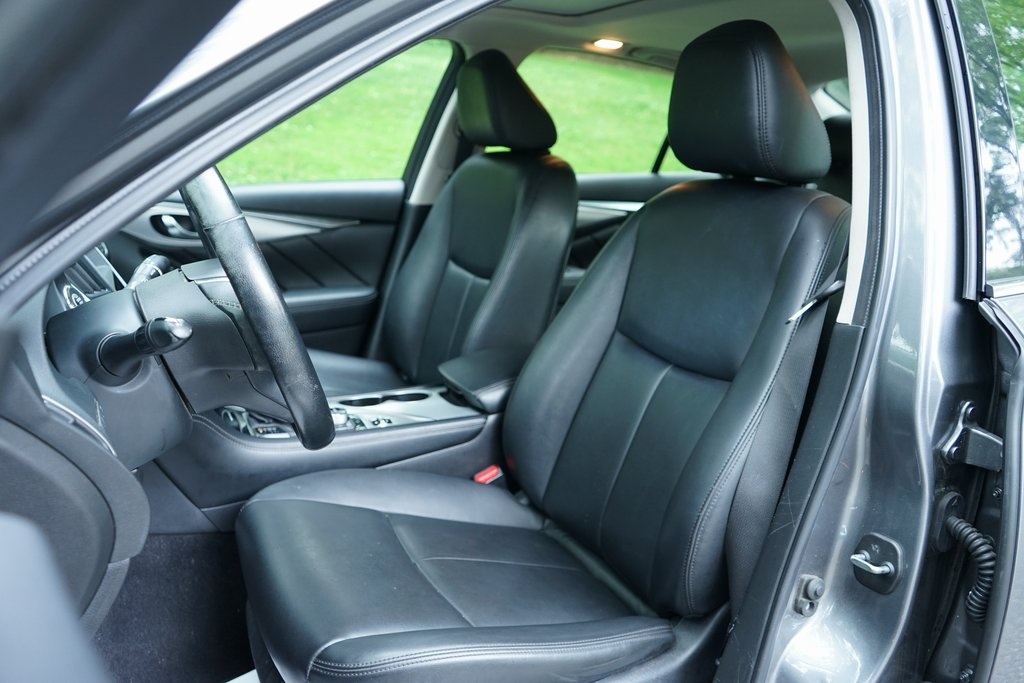 2021 Infiniti Q50 3.0t LUXE photo 3
