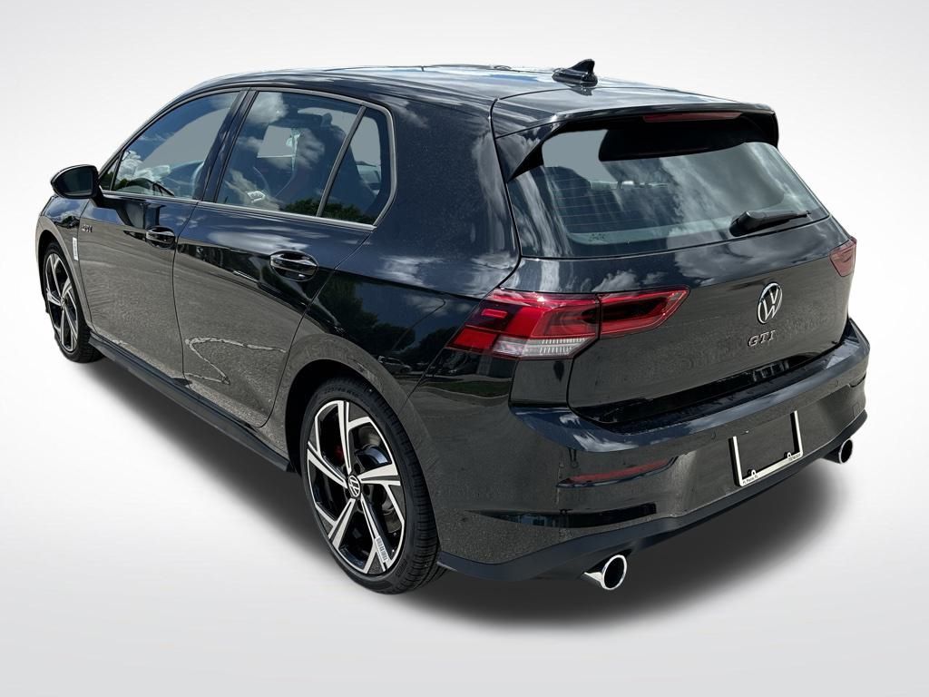2025 Volkswagen Golf GTI SE photo 4