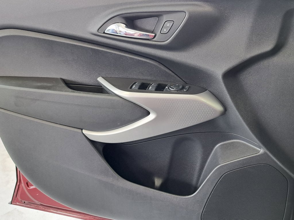 2024 Chevrolet Trax photo 17